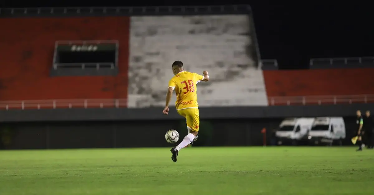 Les footballeurs qui marqueront l'histoire du sport