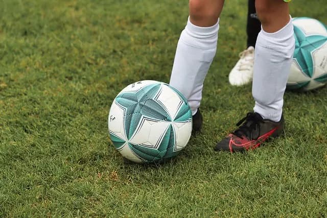 Pourquoi les jeunes footballeurs émergent : analyse des talents d'aujourd'hui