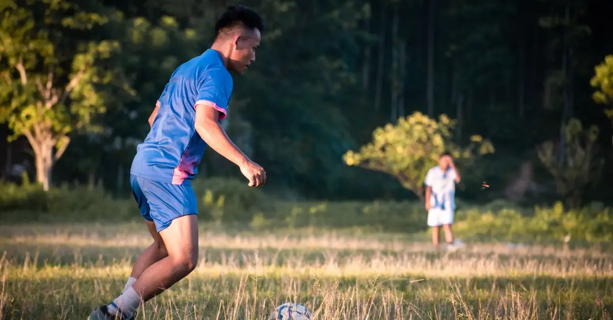 Les footballeurs à surveiller : talents émergents à découvrir