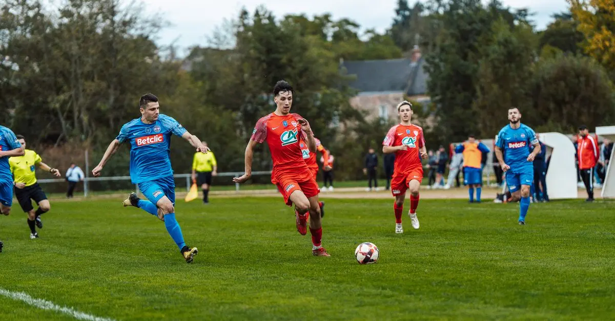 Les footballeurs qui marqueront l'histoire du sport